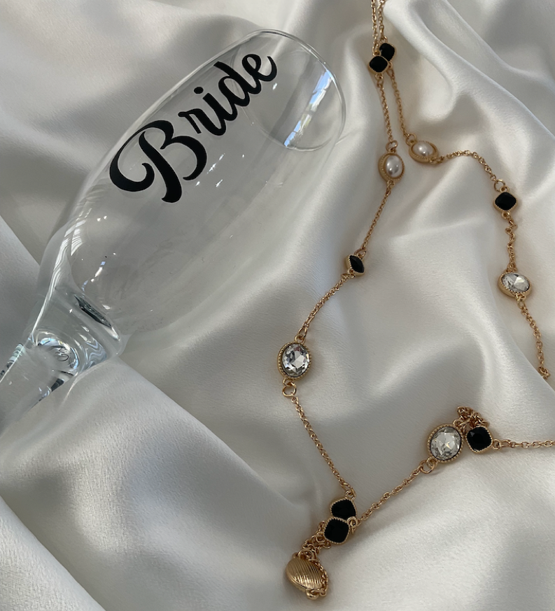 Champagne flute WHITE SATIN