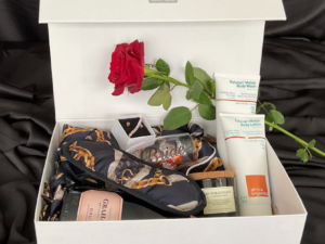 luxury-bridesmaid-proposal-pyjama-gift-box-set